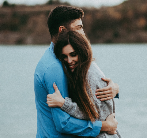 Cómo redescubrir a tu pareja a través de los 5 sentidos - Reliqium